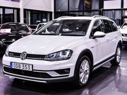 Vit Begagnad 2016 VW Golf Alltrack Kombi | 129 900 kr (Marknadspris)