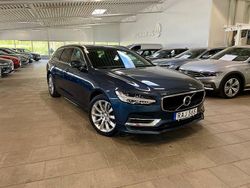 Mörkblå Begagnad 2020 Volvo V90 Kombi | 269 000 kr (Marknadspris)