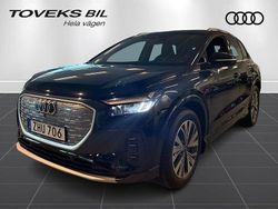Svart (mytsvart metallic) Begagnad 2023 Audi Q4 e-tron Proline SUV | 419 000 kr (Lite dyr)