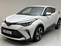 Vit Begagnad 2023 Toyota C-HR Edition SUV | 290 000 kr (Marknadspris)