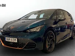 Blå (aurora blue metallic) Begagnad 2022 Cupra Born e-Boost Halvkombi | 279 900 kr (Marknadspris)