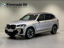 Grå (kaschmir silver metallic) Begagnad 2024 BMW iX3 M Sport SUV | 569 000 kr (Marknadspris)