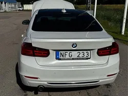Vit Begagnad 2013 BMW 320 Sport Line Sedan | 170 000 kr (Lite dyr)
