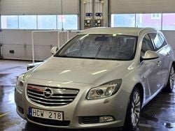 Grå Begagnad 2011 Opel Insignia Cosmo Kombi | 43 000 kr (Marknadspris)