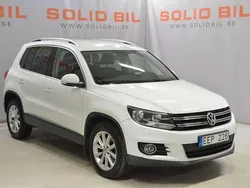 Vit Begagnad 2013 VW Tiguan Sportline SUV | 109 900 kr (Marknadspris)
