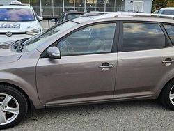 Grå Begagnad 2010 Kia Ceed Sportswagon Kombi | 40 000 kr (Marknadspris)