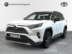 Vit Begagnad 2019 Toyota RAV4 Hybrid Style SUV | 289 000 kr (Marknadspris)
