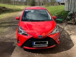 Begagnad 2018 Toyota Yaris Hybrid Halvkombi | 165 000 kr (Bra pris)