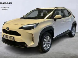Vit Begagnad 2023 Toyota Yaris Cross SUV | 289 000 kr (Marknadspris)