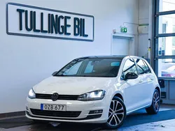 Vit Begagnad 2015 VW Golf VII Halvkombi | 134 900 kr (Marknadspris)