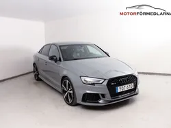 Grå Begagnad 2018 Audi RS3 Halvkombi | 489 000 kr (Marknadspris)