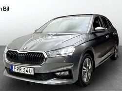 Grå (graphite grey metallic) Begagnad 2023 Skoda Fabia Style Halvkombi | 209 900 kr (Marknadspris)