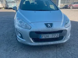 Ljusgrå Begagnad 2013 Peugeot 308 Halvkombi | 54 900 kr (Bra pris)