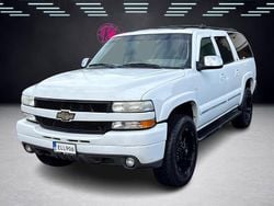 Vit Begagnad 2001 Chevrolet Suburban SUV | 99 900 kr