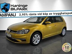 Gul Begagnad 2018 VW Golf VII Halvkombi | 129 900 kr (Bra pris)