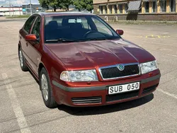 Röd Begagnad 2002 Skoda Octavia Tour Halvkombi | 32 000 kr (Lite dyr)