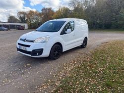 Vit Begagnad 2016 Citroën Berlingo Minibuss | 52 900 kr (Bra pris)