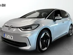 Silver (scale silver metallic bla) Begagnad 2023 VW ID.3 Pro Halvkombi | 439 900 kr