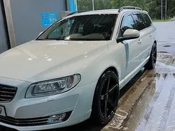 Vit Begagnad 2015 Volvo V70 Momentum Kombi | 170 000 kr (Lite dyr)