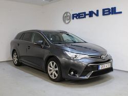 Mörkgrå Begagnad 2015 Toyota Avensis Active Kombi | 148 000 kr (Marknadspris)
