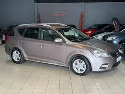 Mörkgrå (grå) Begagnad 2010 Kia Ceed Sportswagon Kombi | 32 900 kr (Dyr)