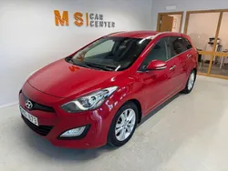 Röd Begagnad 2013 Hyundai i30 Kombi | 99 900 kr (Marknadspris)