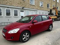 Röd Begagnad 2007 Kia Ceed 4 Halvkombi | 45 000 kr (Bra pris)