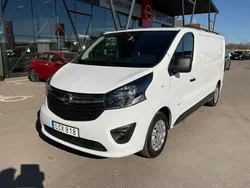 Vit Begagnad 2017 Opel Vivaro Van | 159 900 kr (Marknadspris)