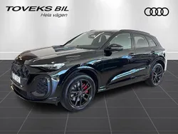 Svart (mytsvart metallic) Ny 2025 Audi Q5 Sportback Sport SUV | 839 600 kr