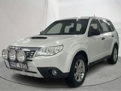 Vit Begagnad 2011 Subaru Forester SUV | 65 000 kr (Marknadspris)