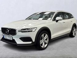 Vit Begagnad 2019 Volvo V60 CC SE Kombi | 259 900 kr (Marknadspris)