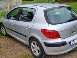 Grå Begagnad 2003 Peugeot 307 Halvkombi | 8 000 kr (Superpris)