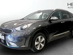 Grå (grey) Begagnad 2017 Kia Niro Advance SUV | 169 900 kr (Marknadspris)