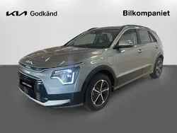 Grå Begagnad 2023 Kia Niro Advance SUV | 359 900 kr (Marknadspris)