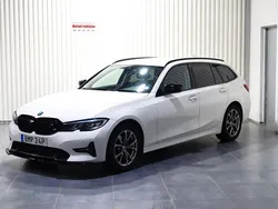 Vit Begagnad 2020 BMW 320 Sport Line Kombi | 239 900 kr (Marknadspris)