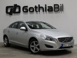 Ljusgrå Begagnad 2011 Volvo S60 Momentum Sedan | 69 900 kr (Marknadspris)