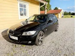 Svart Begagnad 2012 BMW 320 M Sport Kombi | 100 000 kr (Superpris)