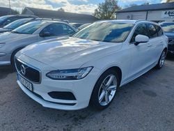 Vit Begagnad 2018 Volvo V90 Momentum Kombi | 154 900 kr (Bra pris)