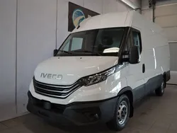Vit Ny 2025 Iveco Daily Van | 586 250 kr