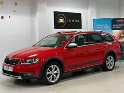 Röd Begagnad 2015 Skoda Octavia Scout Kombi | 129 900 kr (Marknadspris)