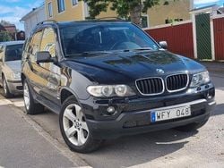 Svart Begagnad 2005 BMW X5 Sport Line SUV | 60 000 kr
