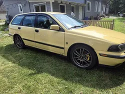 Gul Begagnad 2000 Volvo V40 Kombi | 18 500 kr