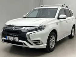 Vit Begagnad 2019 Mitsubishi Outlander SUV | 109 000 kr (Superpris)