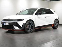 Vit Begagnad 2024 Hyundai Ioniq 6 Sedan | 669 900 kr