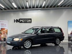 Grå Begagnad 2006 Volvo V70 Kinetic Kombi | 29 900 kr (Marknadspris)