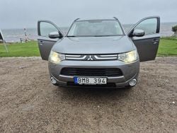 Grå Begagnad 2013 Mitsubishi Outlander SUV | 115 000 kr (Lite dyr)