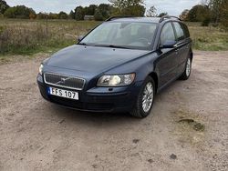 Blå Begagnad 2006 Volvo V50 Kombi | 28 000 kr (Marknadspris)