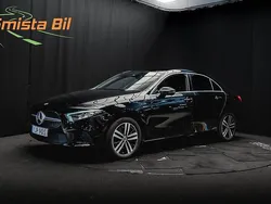 Svart Begagnad 2020 Mercedes A250 Sedan | 268 900 kr (Marknadspris)