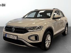 Grå Begagnad 2022 VW T-Roc Life SUV | 259 900 kr