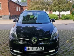 Svart Begagnad 2013 Renault Grand Scénic III Bose Edition Minibuss | 65 000 kr (Marknadspris)